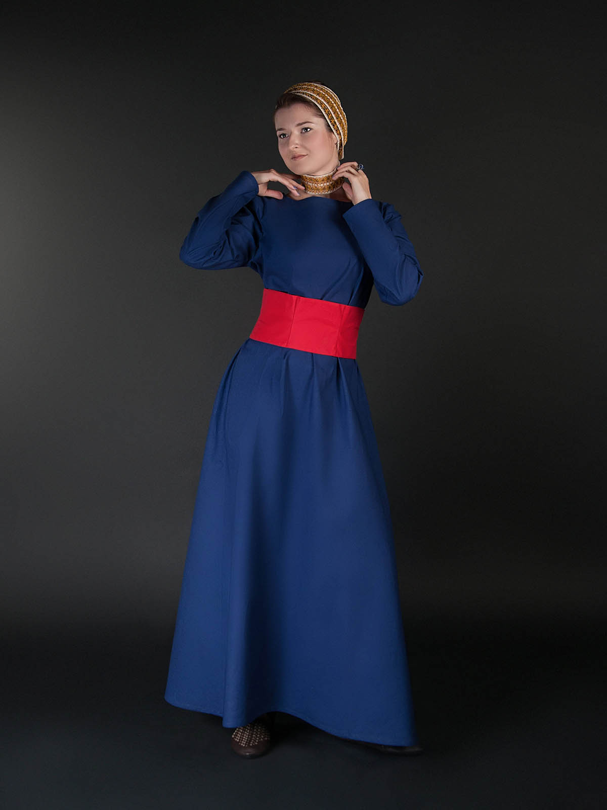 Medieval style dress with wide belt