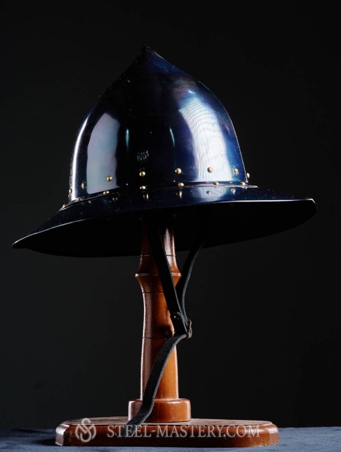  Kettle hat (Kettle helm)  with high top point Armadura de placas