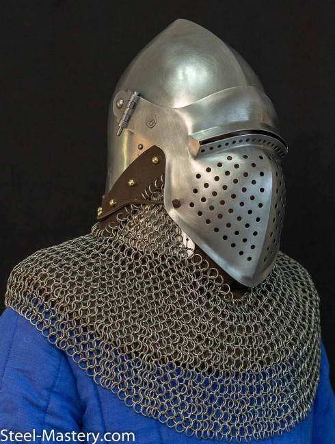 Bascinet 1350-1440 years with Single Ocular visor Helmets