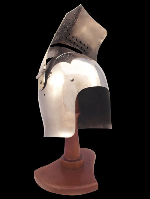Bascinet with curved visor Helmets