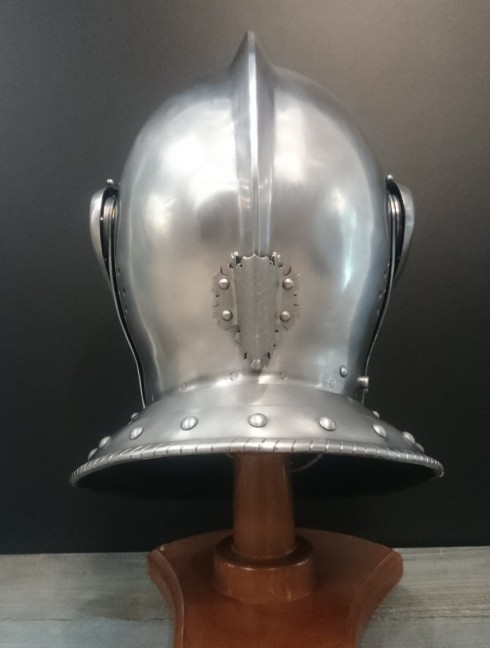 Medieval closed helmet (armet) - 16th century Corazza
