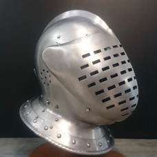 Medieval closed helmet (armet) - 16th century image-1