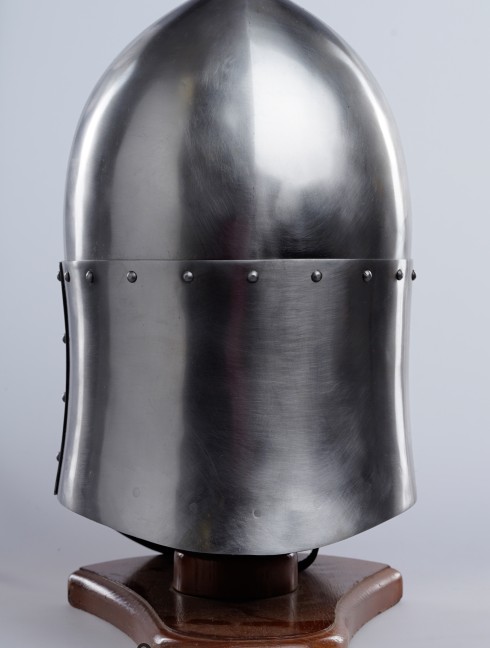 Knightly closed helmet of the 13th century Corazza