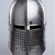 Knightly closed helmet of the 13th century image-1