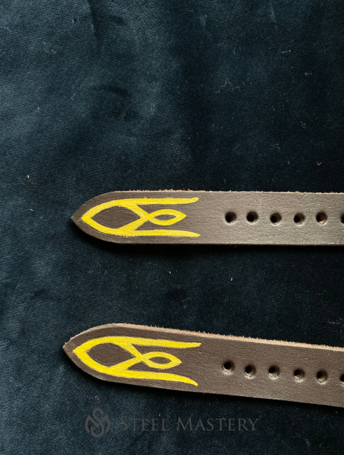 Bracers with painted leather Armure de plaques