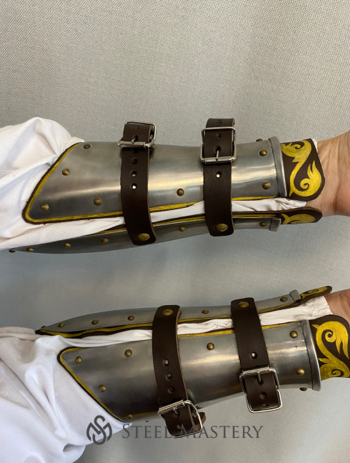 Bracers with painted leather Metal bracers, couters and full arms
