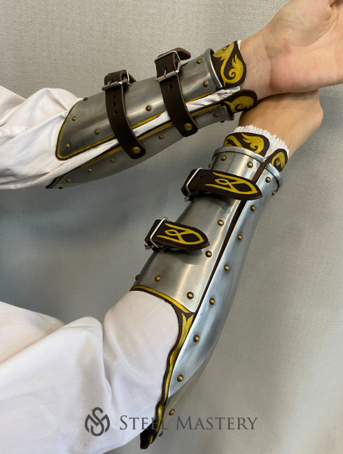 Bracers with painted leather Metal bracers, couters and full arms
