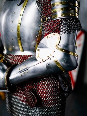 Knightly plate arms of the 14th century with Elbow Caps Corazza