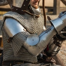German knightly plate arms with elbow caps and rondels of the 14th century image-1