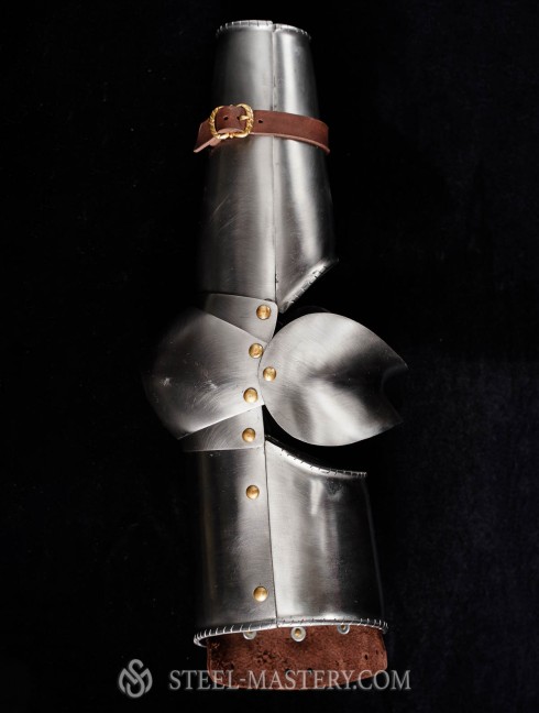 Knightly arms plate 16th century  Metal bracers, couters and full arms