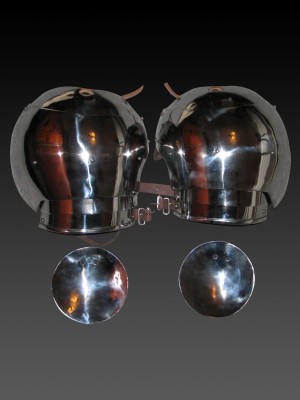 Knights plate shoulders Italian-style mid-15th century  Spaulders