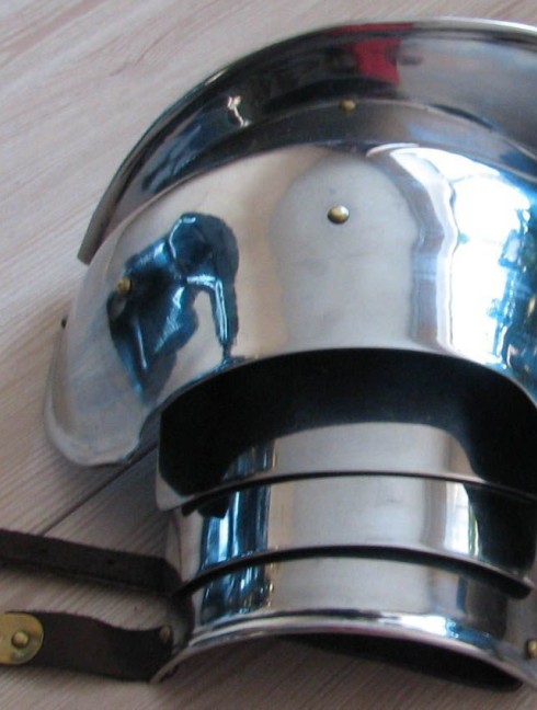 Plate shoulders bump stops in the Milan style Armure de plaques