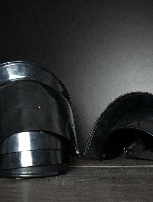 Plate shoulders bump stops in the Milan style Armure de plaques