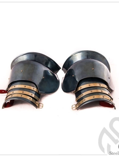 Plate shoulders bump stops in the Milan style Armure de plaques