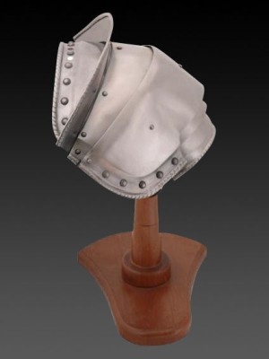 Plate shoulders of the XVI century  Corazza