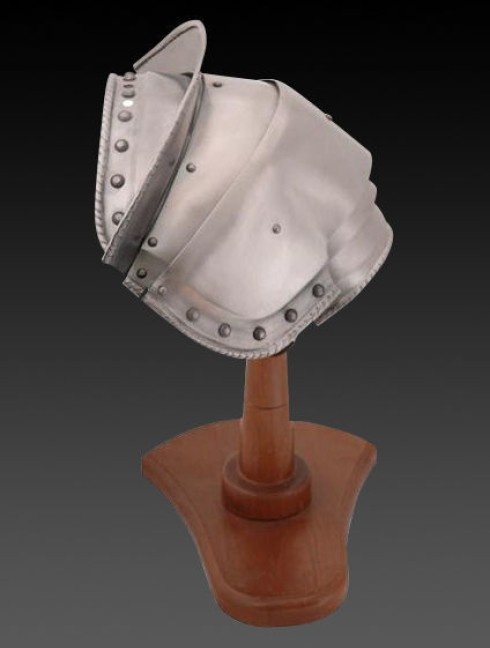 Plate shoulders of the XVI century  Corazza