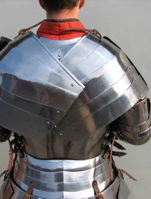 Milanese pauldrons the second half of the 15th century Armadura de placas