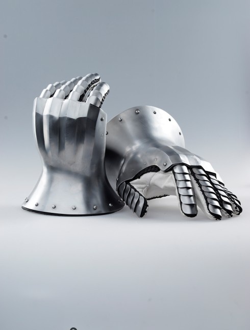 Knight s gloves of the 14th - 15th century Plattenrüstungen