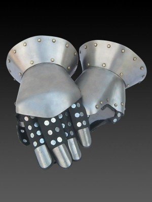 Milan Gloves 1370-1450