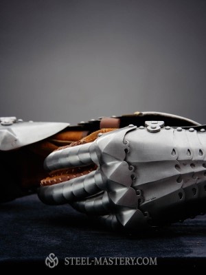 Classic Finger Gauntlets Corazza