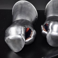 Milanese Style Gauntlets image-1