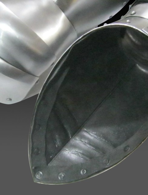 Gloves in the German style - the mid-15th century Metal fingered and mitten gauntlets