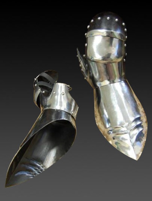 Gloves in the German style - the mid-15th century Metal fingered and mitten gauntlets
