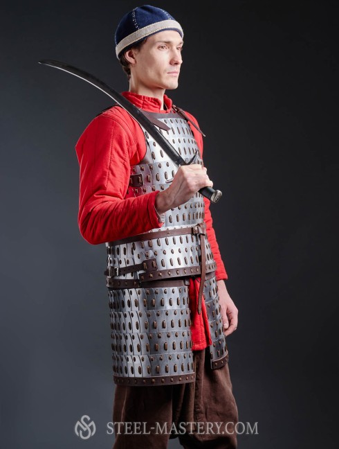 Plates armour Lamellar body protection