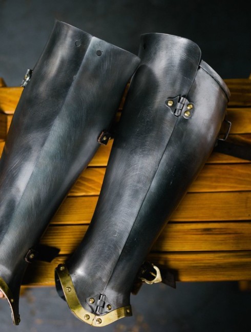 Closed hinged greaves 1450-1485 years Metal leg protection