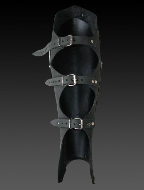 Fantasy style greaves Armadura de placas