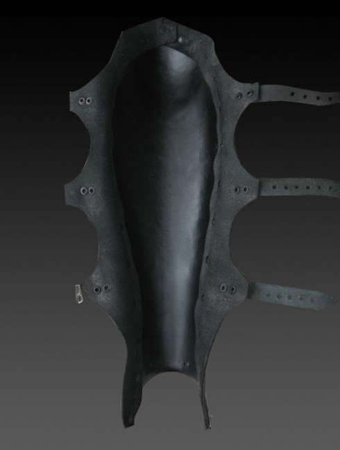Fantasy style greaves Metal leg protection