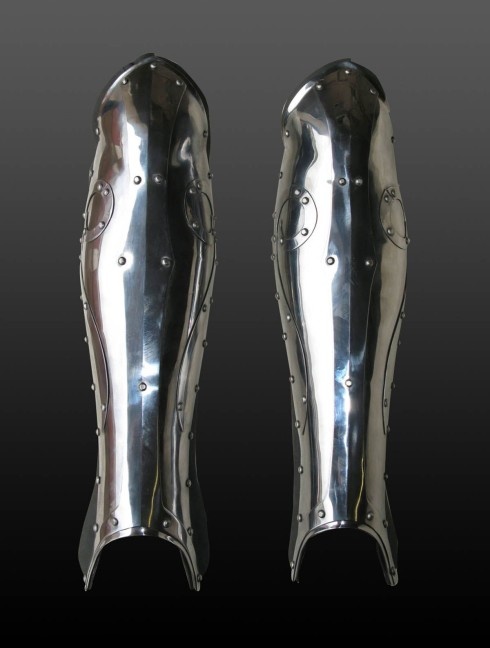 Fantasy style greaves Armadura de placas