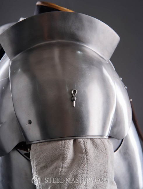 English gothic cuirass - 1483 year Cuirasses, breastplates and gorgets