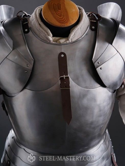 English gothic cuirass - 1483 year Cuirasses, breastplates and gorgets