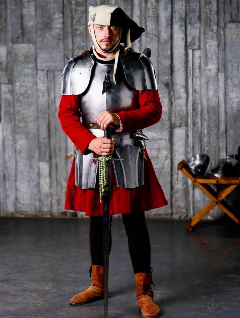 English gothic cuirass - 1483 year Cuirasses, breastplates and gorgets