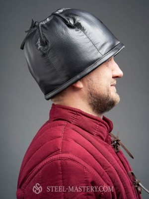 Leather liner for norman, spangen or conic helmet Gepolsterte hauben und kappen