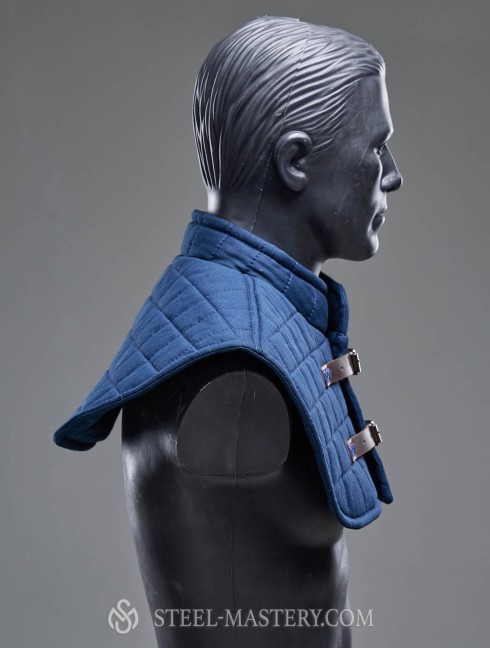Padded pelerine Padded pelerines and aventails