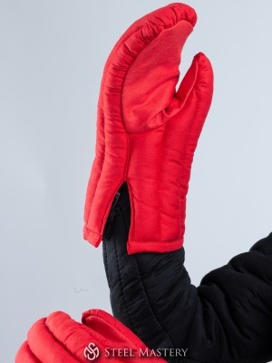 Two-finger padded gauntlets Guanti imbottiti e muffole
