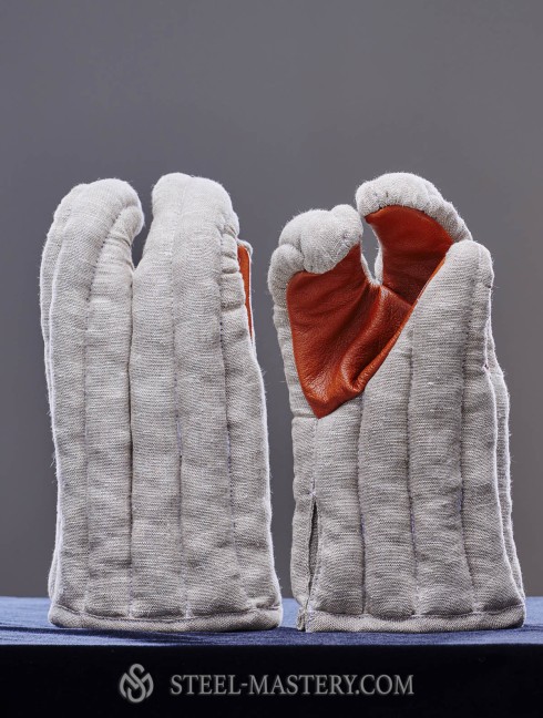 3-finger padded gauntlets Padded gloves and mittens