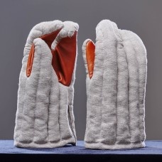 3-finger padded gauntlets image-1