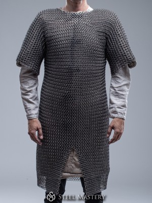 Plain mail with short sleeves Chain mails and hauberks