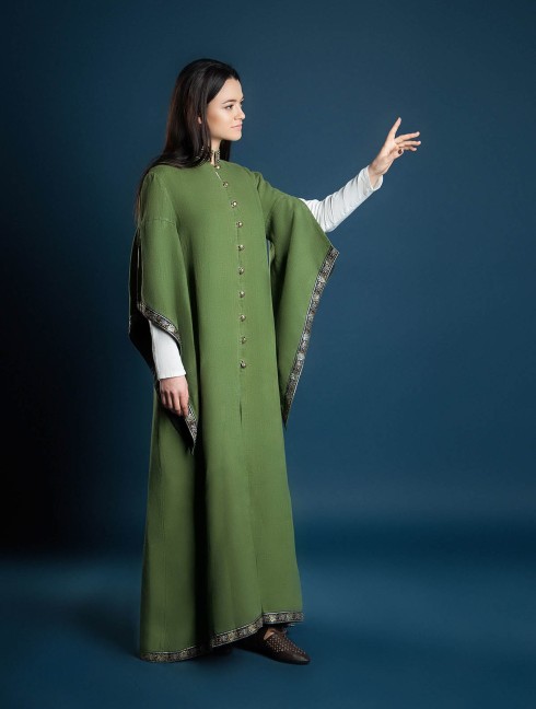 Long coat with wide sleeves  Manteaux et capes