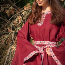 Early bliaut dress image-1