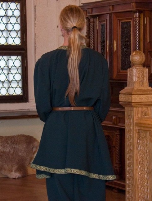 Men s costume of XII-XIII centuries Vestimenta medieval