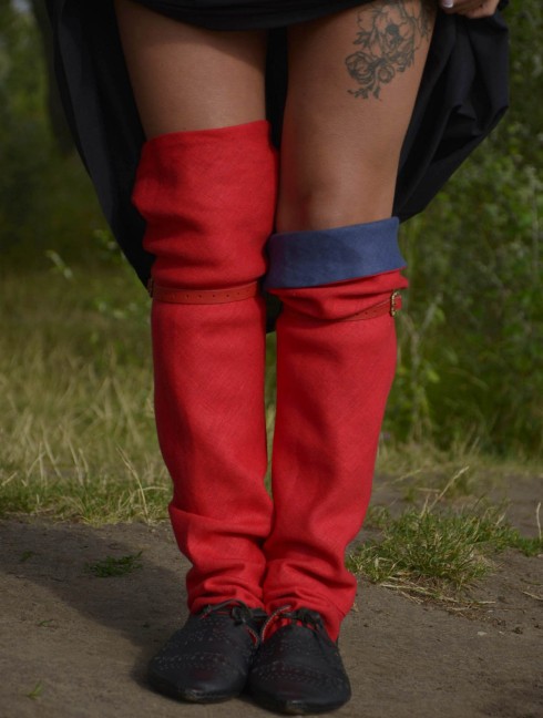 Medieval women s stockings XII-XV century Vestimenta medieval