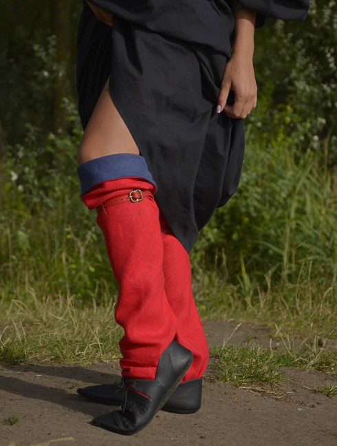 Medieval women s stockings XII-XV century Vestimenta medieval