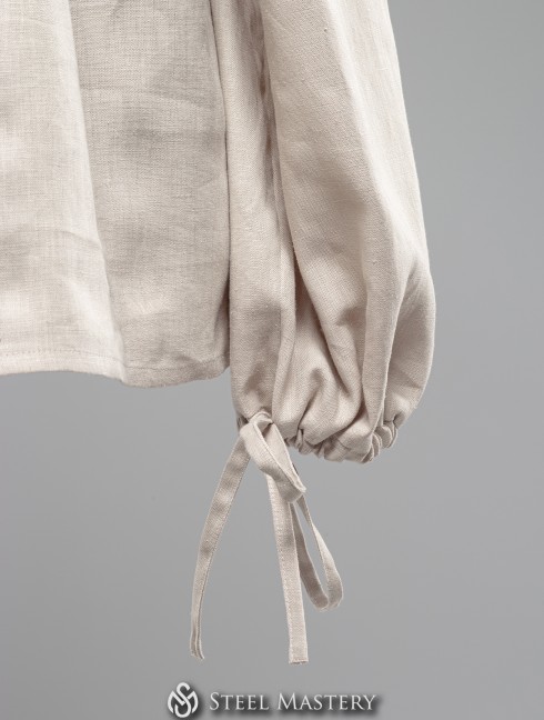 Men's shirt with lacing, XV century Vestiario medievale