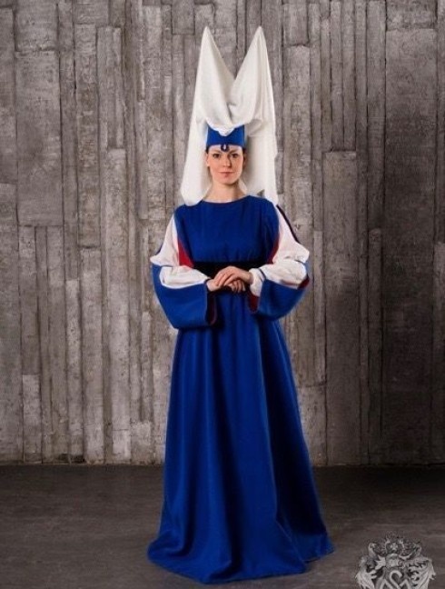 Medieval Burgundian dress, 14th-15th century Mittelalterliche Kleidung