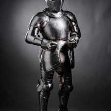 Classic 16th Century Knights Armor image-1