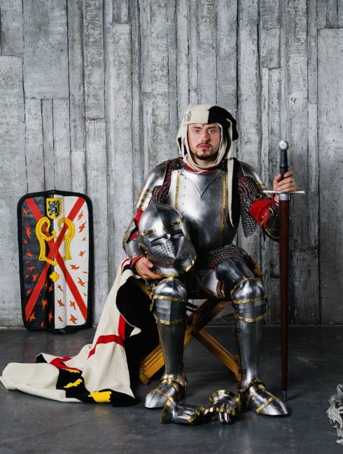 Armour of the XIV century in Churburg style Armure de plaques